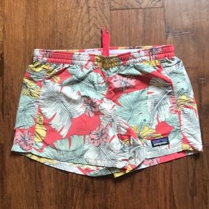 Patagonia baggies Shorts girls size large 12